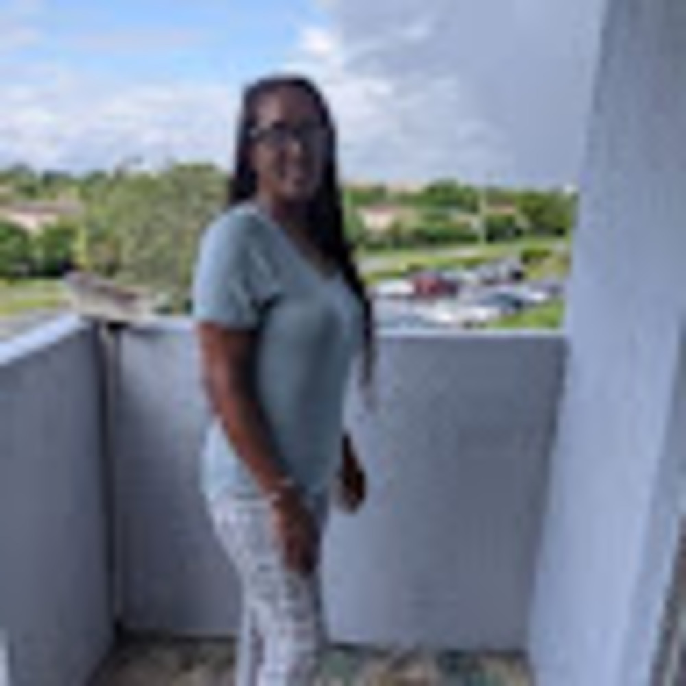 Meet your Posher, Shellyann